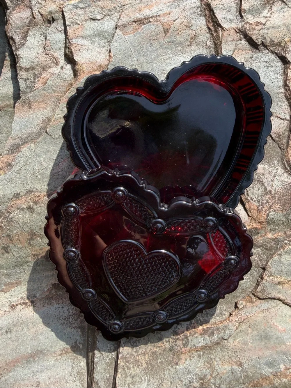 Vintage Avon Heart Cape Cod Red Glass Jewelry Trinket Dish